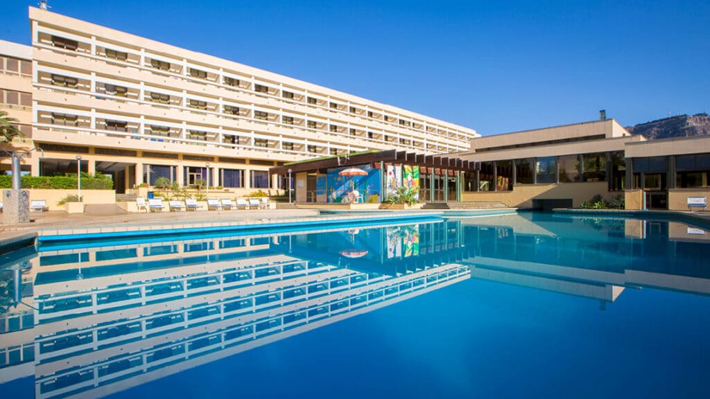 Gallery_ClubLipari-PISCINA-1024×576